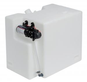 Tatlı su sistemi. Polietilen, 32 litre su tankı ve 3 litre/dakika kapasiteli otomatik, 12V hidrofor kombine edilmiştir.